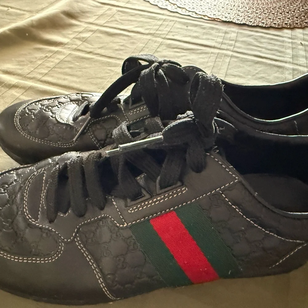 Gucci Black Leather Sneakers with Green and Red Web Stripe - Picture 2 of 5